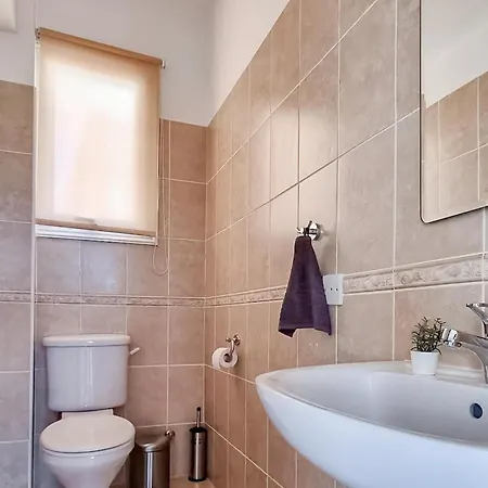 Feriehus Gorgeous Home In Neo Chorio With Wifi *