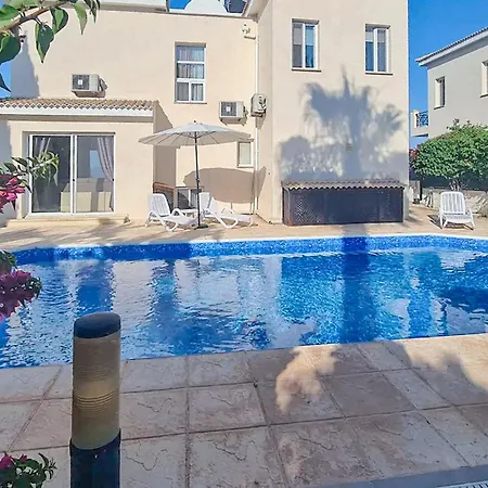 Feriehus Gorgeous Home In Neo Chorio With Wifi Neo Chorio